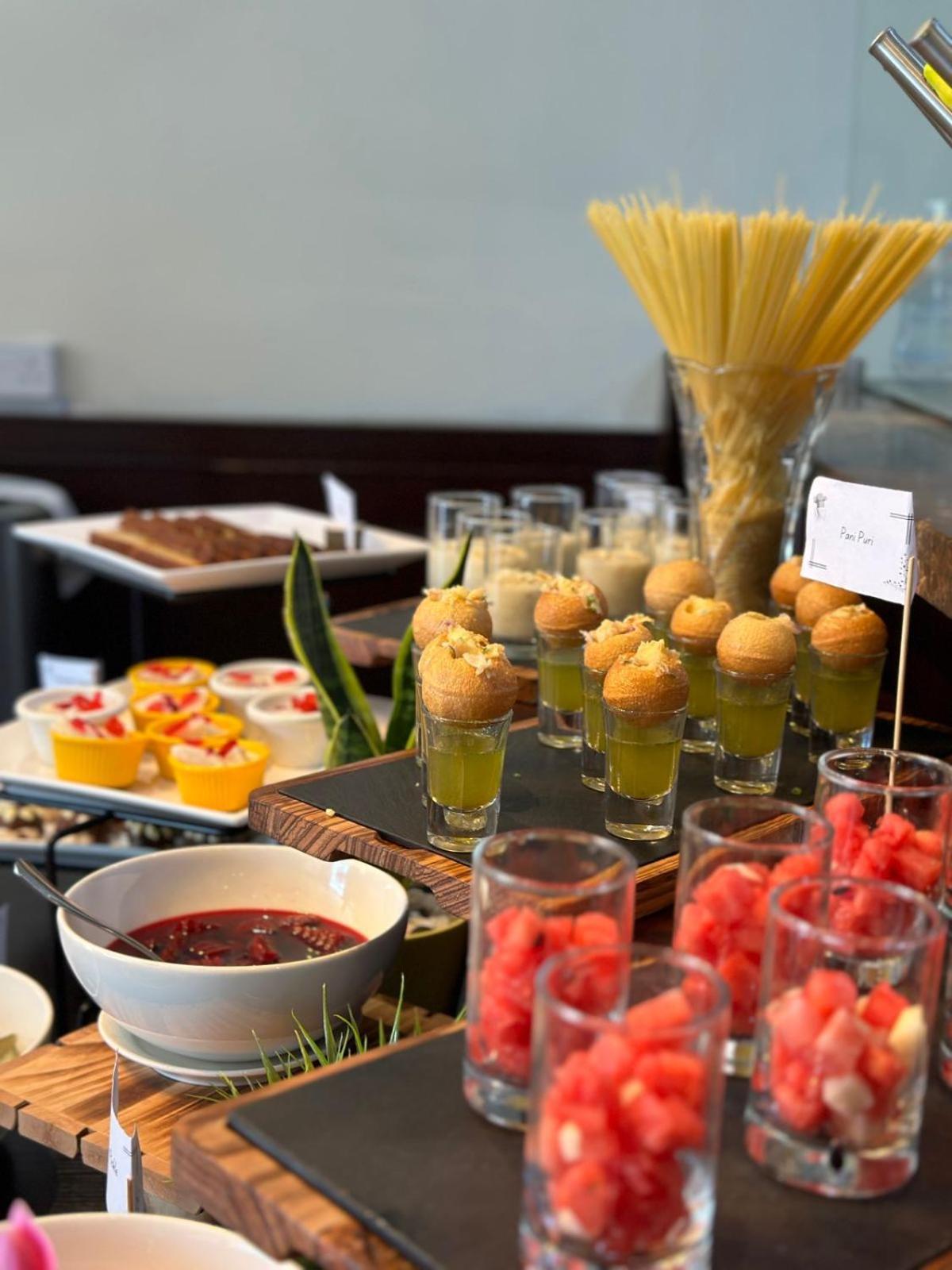 Join Inn Hotel Jebel Ali, Dubai - Formerly Easyhotel Jebel Ali Exteriör bild